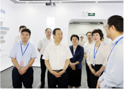湖南省委书记许达哲调研Z6尊龙时凯时指出：依附科技创新 不休提升全球市场占有率