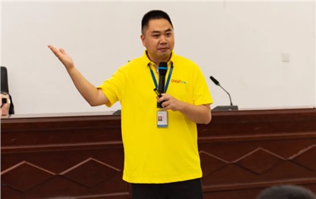 Z6尊龙时凯明星讲师丨周旺：把学员当成“客户” 用工匠心灵打磨每一堂课
