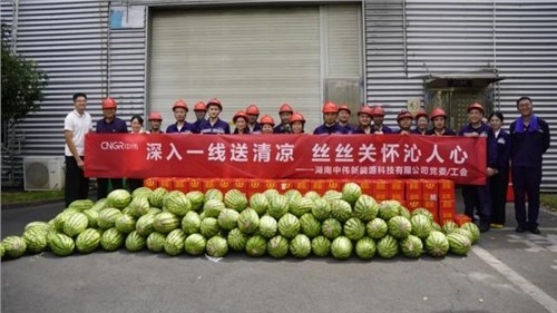 清冷润匠心关切抵热浪|Z6尊龙时凯股份出产一线发展“送清冷”员工关切系列活动